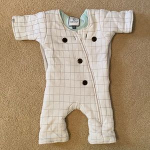 Crib outfit
